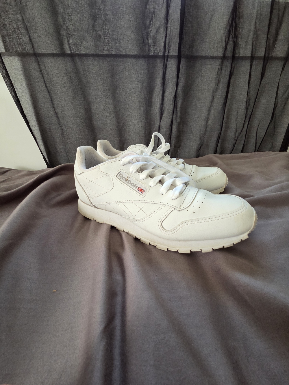 Reebok Size 4 Classic Men's White Leather Sneakers